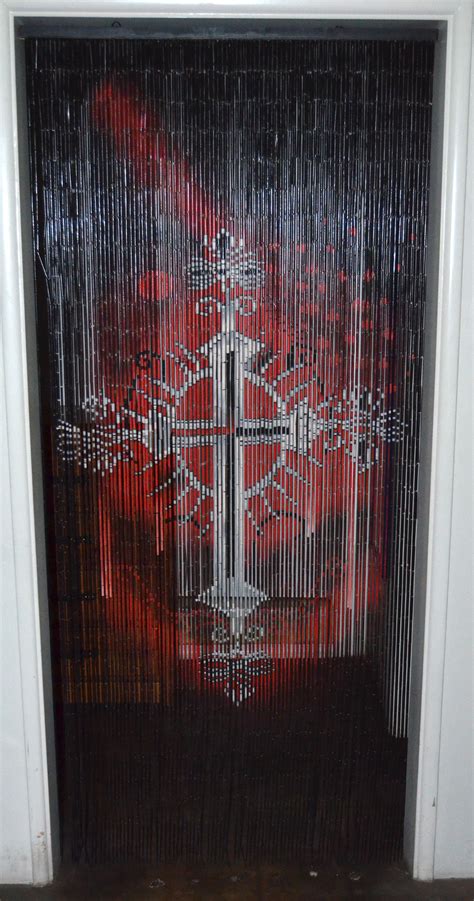 The Garden The Curtain And The Cross 3