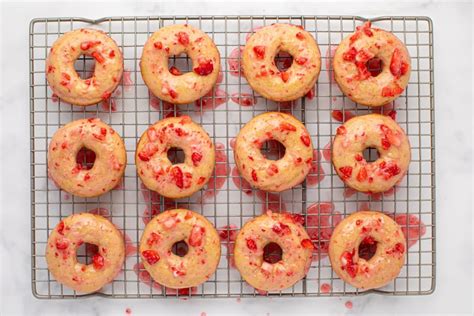 Baked Strawberry Donuts With Tasty Glaze Diy Candy