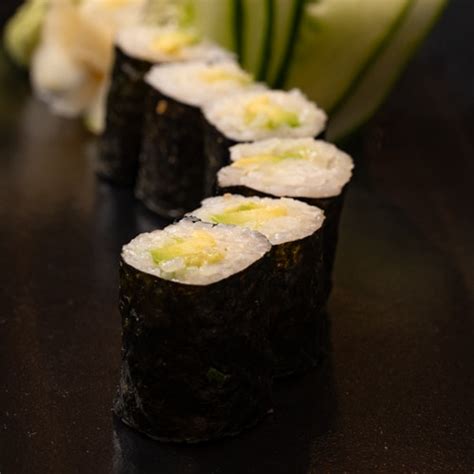 Hoso Maki Avocado 6 Pcs Hennessy On The Go Eshop