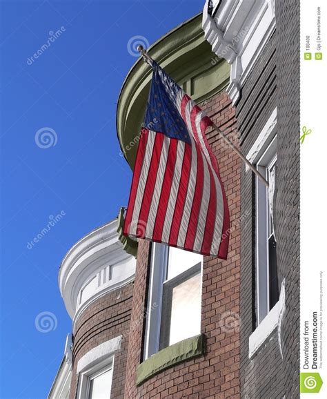 Bandeira Americana Que Acena No Vento Foto De Stock Imagem De Upward