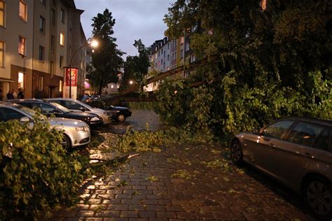 Unwetter in NRW Tote bei heftigem Gewitter in Düsseldorf Essen Köln