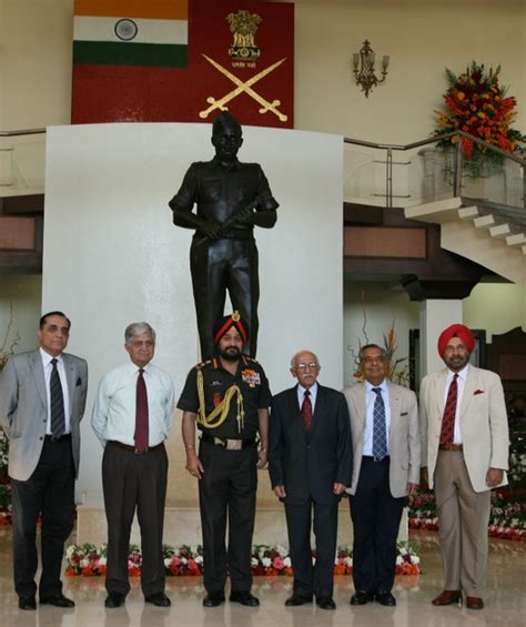 Army chief unveils statue of Sam Manekshaw - Rediff.com News