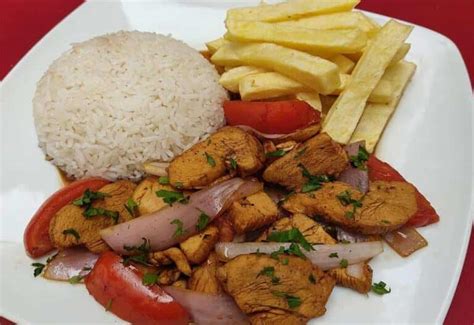 Saltado De Pollo Peruano Receta En 6 Pasos