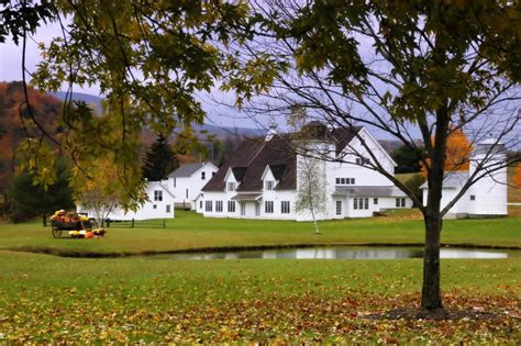 White farm in the fall Free Photo Download | FreeImages