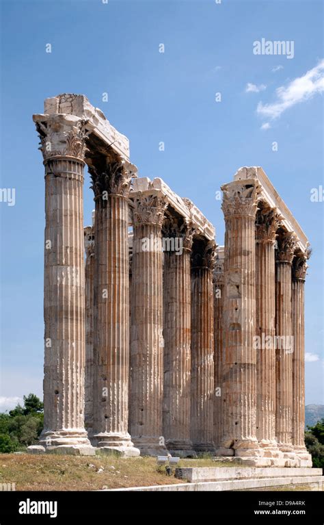 Temple de Zeus olympien à Athènes Photo Stock Alamy