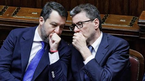 Decreto Fiscale Slitta Il Voto Scontro Sul Canone Rai La Lega Ritiri