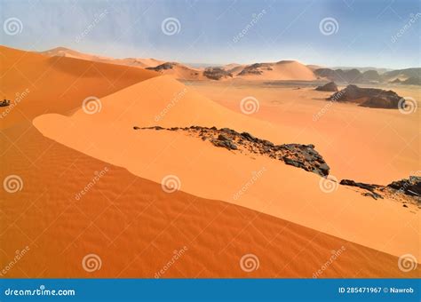 Sahara desert, Algeria stock image. Image of sand, scenic - 285471967