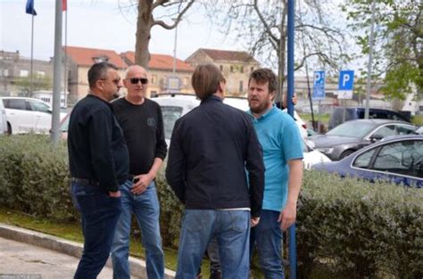 Foto Galerija Hdz Metkovi Na Veliki Petak Uprili Io Tradicionalno