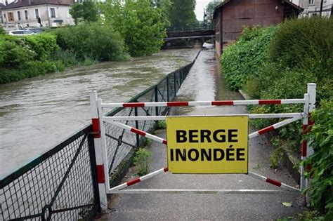 Inondations et coulées de boue en Essonne létat de catastrophe