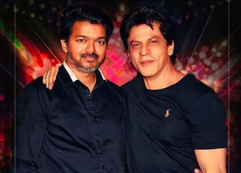 Shah Rukh Khan Was Seen With South Superstar Thalapathy Vijay Fans