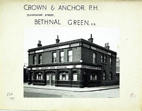 Photograph Of Crown And Anchor Ph Bethnal Green London