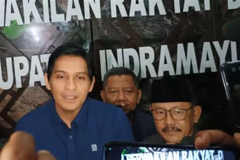 Temui Dprd Indramayu Surat Pengunduran Diri Lucky Hakim Sebagai Wakil