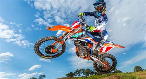 Video: KTM Motocross Racing Team - Transmoto