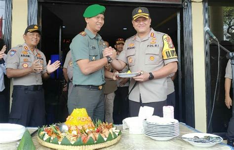 Kodim Jb Geruduk Polres Metro Jakarta Barat Ada Apa