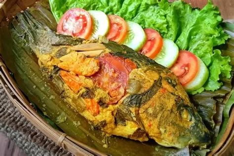 Bikin Makan Semakin Berselera Resep Pepes Ikan Mas Hanya Butuh