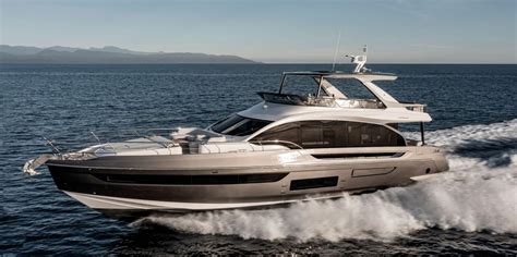 Azimut Flybridge New Bateaux Flybridge Vendre Yachtworld