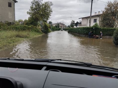 Maltempo Friuli Picchi Di Oltre Mm Esonda Il Torrente Torre A