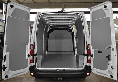 FLOOR AND BODYWORK LINERS FOR THE OPEL MOVANO