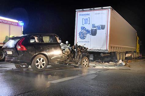 Velden Volvo Rast Ungebremst In Sattelzug J Hriger Sofort Tot