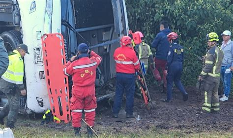 Nueva Tragedia En La V A Tunja Moniquir Van Cuatro Muertos Y