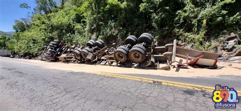 Carreta Tomba Na BR 470 Serra Das Antas Em Bento