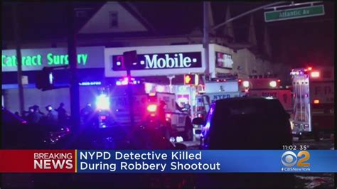 Nypd Detective Killed In Queens Robbery Youtube