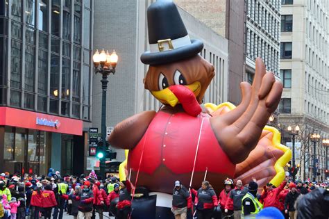 Chicago Thanksgiving Parade 2024 Live Andrei Carleen