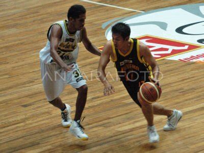 Liga Bola Basket Indonesia | ANTARA Foto