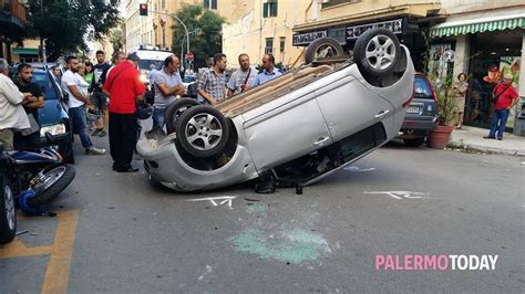 Incidente In Via Cuba Si Ribalta Un Auto Un Ferito