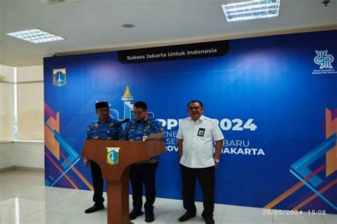 Nik Dinonaktifkan Warga Tak Bisa Daftarkan Anaknya Ppdb Di Jakarta