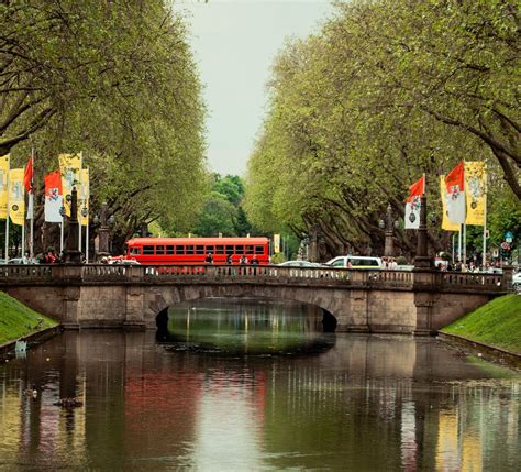 Stadtgraben-Canal-Konigsallee-Dusseldorf-Germany - The Travel Bible