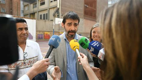 Iu Arag N Pide A Sanidad Que Act E Ante La Falta De Especialistas En El