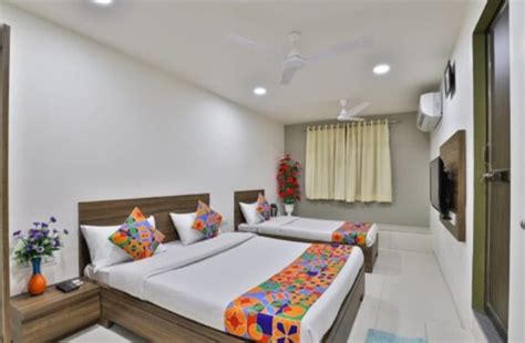 HOTEL NICE - Prices & Reviews (Vadodara, India)