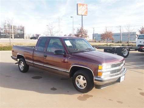 Chevrolet Silverado 1500 1997 Maroon Pickup Truck V8 Automatic 76108