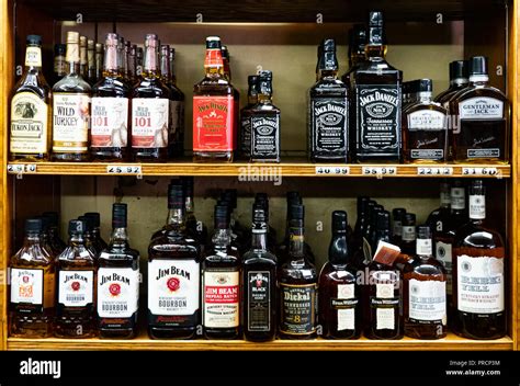 Retail Store Shelves Whisky Hi Res Stock Photography And Images Alamy