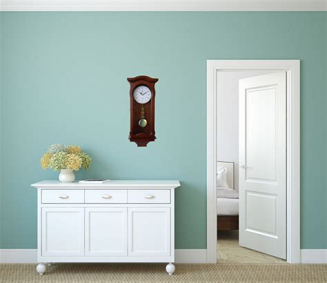 Elegant Wall Pendulum Clock - Timeless Home Decor