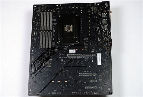 ASUS ROG Crosshair VIII Hero (WiFi) Review - Board Layout | TechPowerUp