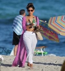 Rocsi Diaz Bikini On The Beach In Miami 12 28 14 Phun Org Forum