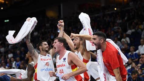 Espa A Remonta A Finlandia Y Luchar Por Las Medallas En El Eurobasket