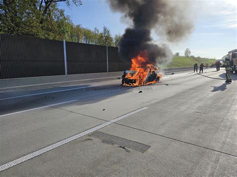 Pkw Vollbrand Nach Unfall Feuerwehr Odelzhausen