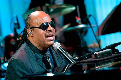 Стиви Уандер (Stevie Wonder) - биография, новости, личная жизнь, фото ...