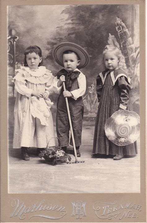 THREE PRECIOUS KIDS IN TEKAMAH, NEBRASKA | THE CABINET CARD GALLERY