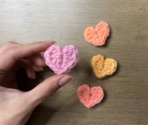 No Magic Ring Mini Crochet Heart Applique Free Pattern And Tutorial