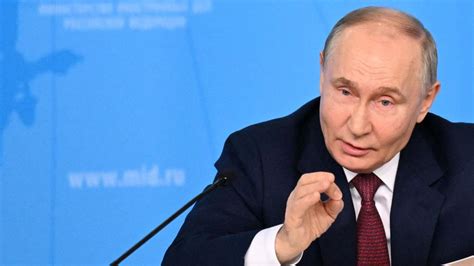 Waffenstillstand Selenskyj Sieht Putins Bedingungen Als Ultimatum