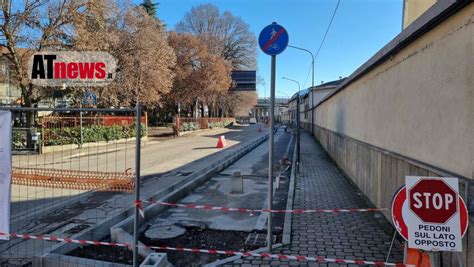 Corso Gramsci a senso unico cambia la viabilità in zona stazione per