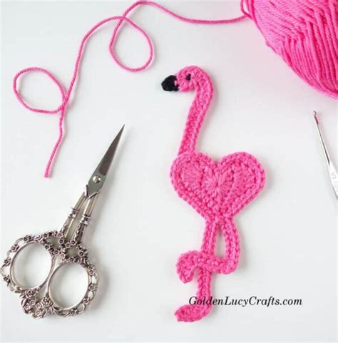 Crochet Flamingo Applique Free Pattern Goldenlucycrafts