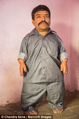 Indian dwarf family where nine in 11 have Achondroplasia | Daily Mail ...