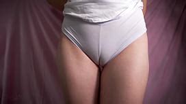 Milf In Tight Yoga Pants Shows Off Her Sexy Cameltoe Xnxx