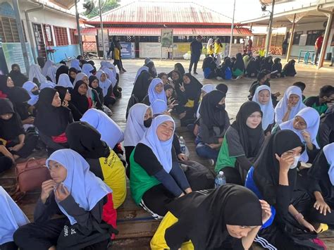 Program Gotong Royong Perdana SMK Pulau Gaya Tahun 2022 SMK PULAU GAYA