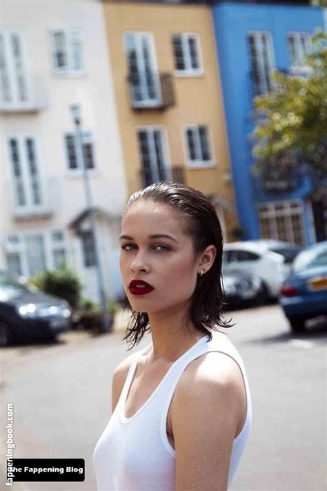 Sarah Lysander Carter Nude The Fappening Photo 1529438 FappeningBook